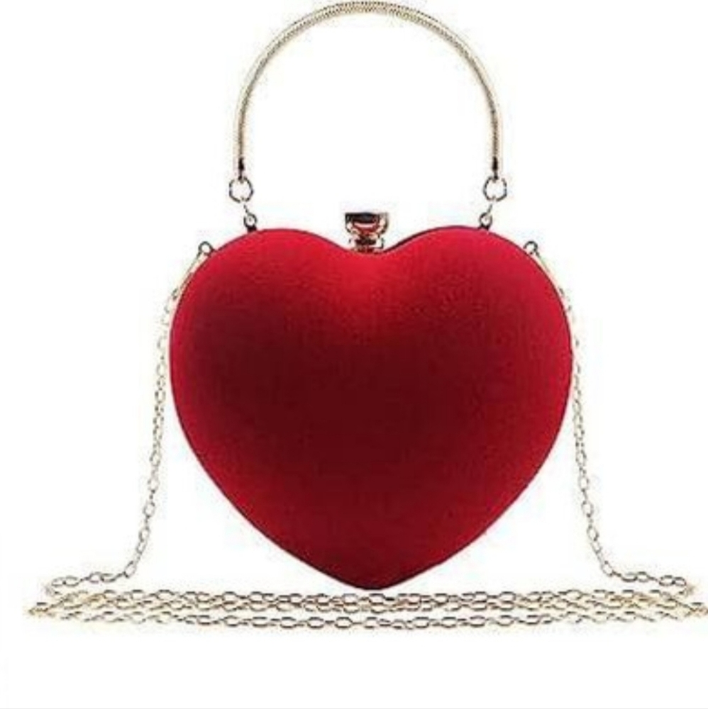 red heart purse with gold holder and string